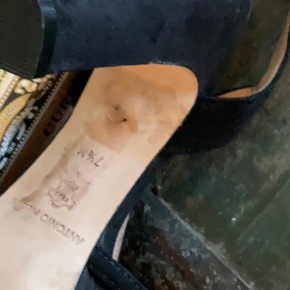 Antonio Melani platform suede black sandals - Picture 3 of 8